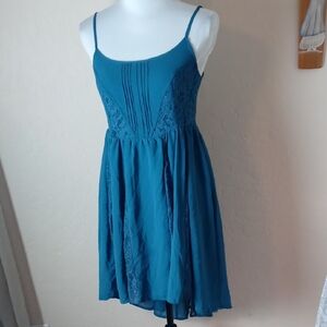 Hollywood Elegant Teal Lace Dress